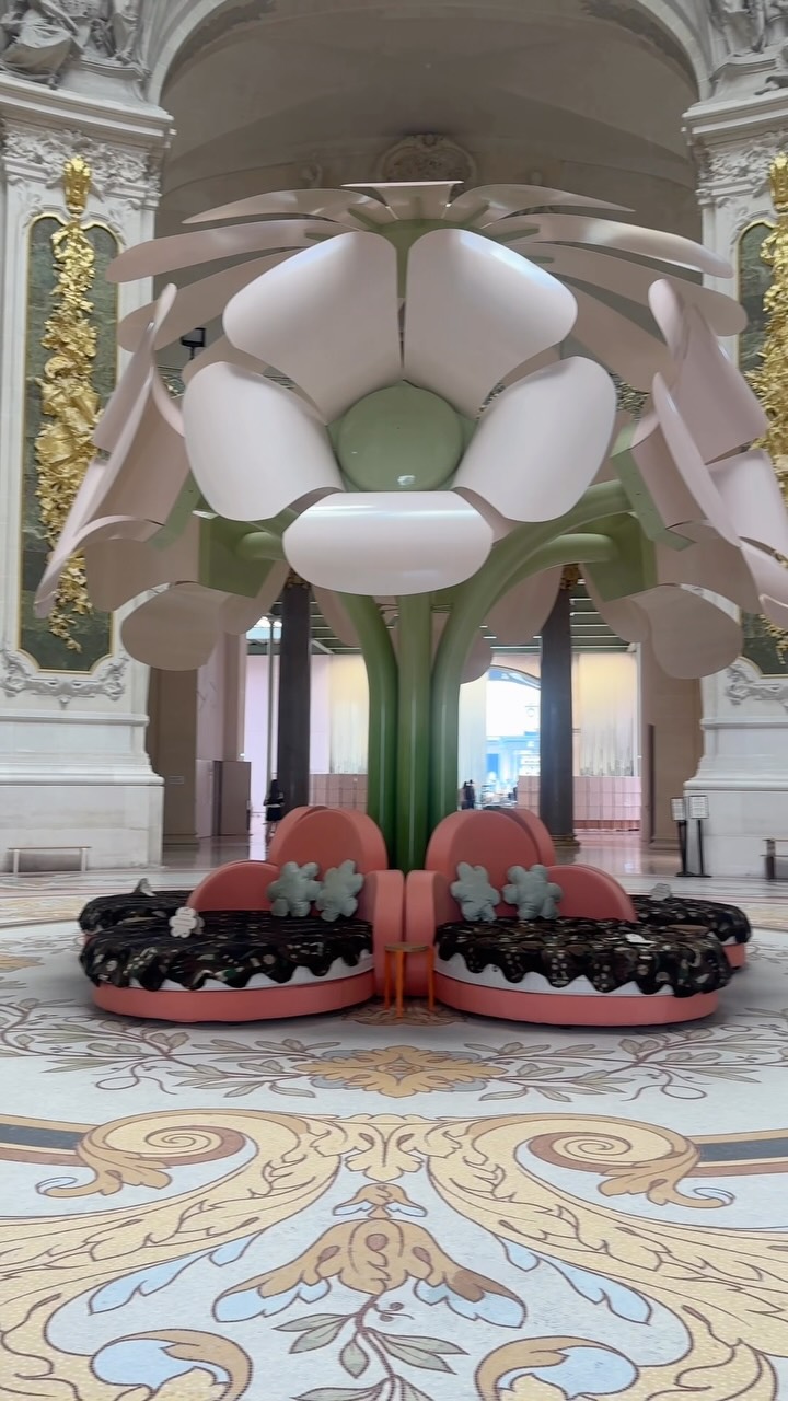 One more from Paris and saving our favorite for last 💜 ‘Le Grand Bouquet’, @uchronia_world transformed the Rotonde Du Palais D’antin into a sculptural floral landscape, using the building’s mosaic floors and vegetal details as inspiration. Visitors can sit inside and gather beneath the installation as well.

#Paris #GrandPalais #ParisDesignWeek #Uchronia #LeGrandBouquet